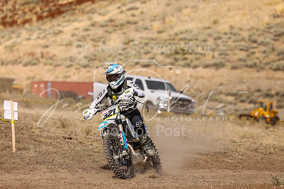 IMG_9698-321v