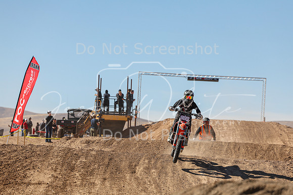 IMG_5413-989v