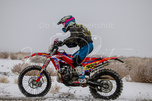 IMG_5990-902v